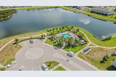 817 Royal Empress Drive, Ruskin, FL 33570 - Photo 12