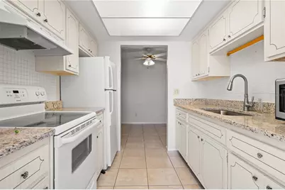 1221 Drew Street #E12, Clearwater, FL 33755 - Photo 6