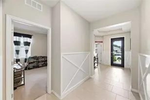 10403 Laxer Cay Loop, San Antonio, FL 33576 - Photo 4