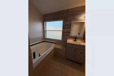 5841 Dorham Place, Wesley Chapel, FL 33545 - Photo 18