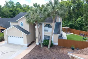 1802 Wood Stock Cir, Tarpon Springs, FL 34689 - Photo 2