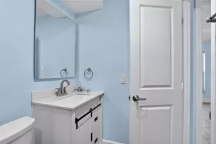 8542 10th St N, Saint Petersburg, FL 33702 - Photo 16