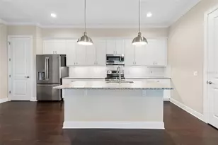 13047 Sanctuary Village Ln, Tampa, FL 33624 - Photo 6