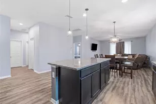 16357 Treasure Point Dr, Wimauma, FL 33598 - Photo 10