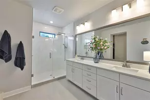 2407 W Gray St, Tampa, FL 33609 - Photo 26