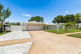 1110 McCarty St, Dunedin, FL 34698 - Photo 4