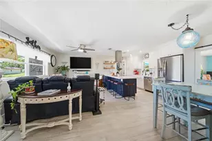 5548 Cedar St NE, Saint Petersburg, FL 33703 - Photo 4