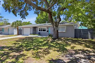 5548 Cedar St NE, Saint Petersburg, FL 33703 - Photo 6