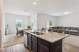 903 Shimmering Oaks Ln, Seffner, FL 33584 - Photo 18