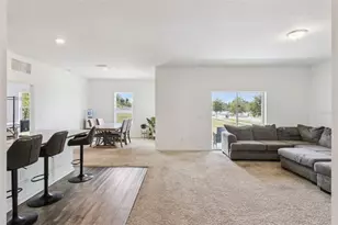 903 Shimmering Oaks Ln, Seffner, FL 33584 - Photo 12