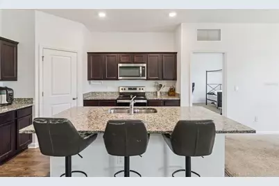 903 Shimmering Oaks Lane, Seffner, FL 33584 - Photo 18
