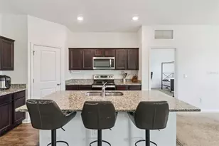903 Shimmering Oaks Ln, Seffner, FL 33584 - Photo 18