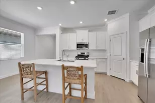 17410 Holly Wl Ave, Wimauma, FL 33598 - Photo 8