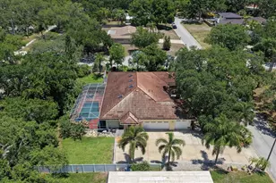 2400 Sherwood Ln, Clearwater, FL 33764 - Photo 60