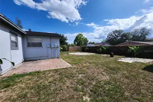 806 Walnut Dr, Seffner, FL 33584 - Photo 18