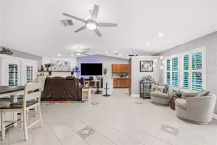 201 Lagoon Dr, Palm Harbor, FL 34683 - Photo 14