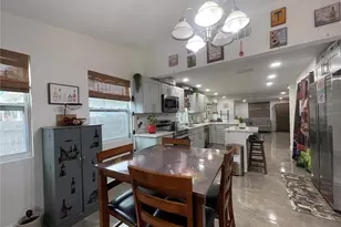 8002 48th Ave N, Saint Petersburg, FL 33709 - Photo 6