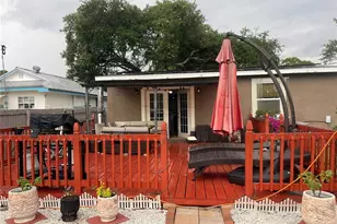 8002 48th Ave N, Saint Petersburg, FL 33709 - Photo 14