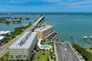 100 Bluff View Dr, Belleair Bluffs, FL 33770 - Photo 1