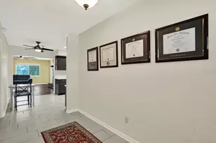 6240 39th Ave N, Saint Petersburg, FL 33709 - Photo 6