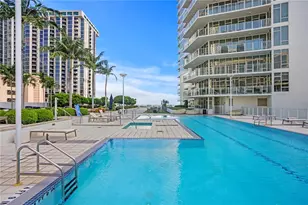 175 1st St S, Saint Petersburg, FL 33701 - Photo 16