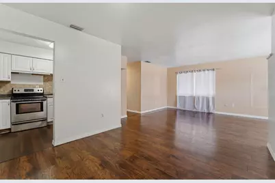 3235 Emerson Avenue S, Saint Petersburg, FL 33712 - Photo 2