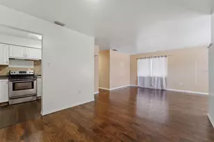 3235 Emerson Ave S, Saint Petersburg, FL 33712 - Photo 2