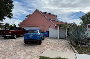 8301 Lopez Dr, Tampa, FL 33615 - Photo 10