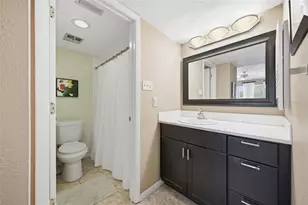 1802 Mariner Dr E, Tarpon Springs, FL 34689 - Photo 18