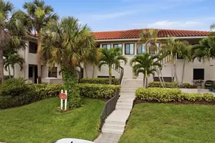 1802 Mariner Dr E, Tarpon Springs, FL 34689 - Photo 2