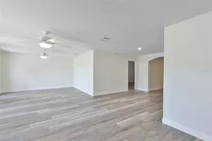 8410 Lava Pl, Tampa, FL 33615 - Photo 4