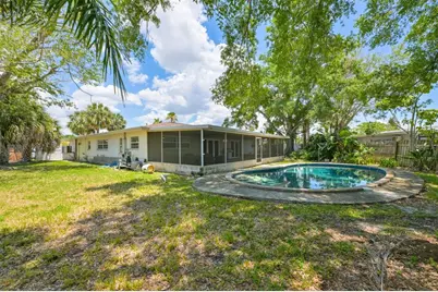 8410 Lava Place, Tampa, FL 33615 - Photo 42