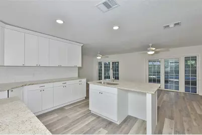 8410 Lava Place, Tampa, FL 33615 - Photo 14