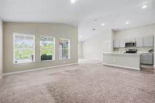 5440 Siltstone St, Lakeland, FL 33811 - Photo 4