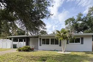 10543 51st Terrace N, Saint Petersburg, FL 33708 - Photo 1