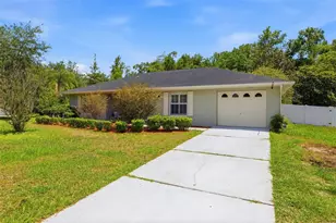 37744 Amelia Ave, Dade City, FL 33525 - Photo 2