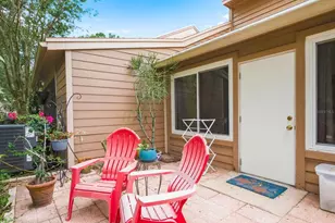 14219 Wellesley Dr, Tampa, FL 33624 - Photo 36