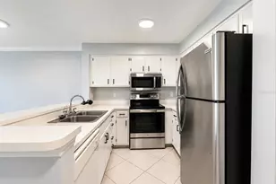 2400 Feather Sound Dr, Clearwater, FL 33762 - Photo 6