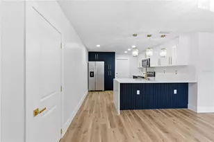 10003 N 24th St, Tampa, FL 33612 - Photo 14