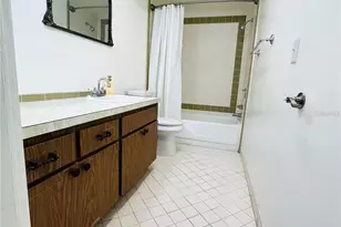 8651 10th St N, Saint Petersburg, FL 33702 - Photo 20