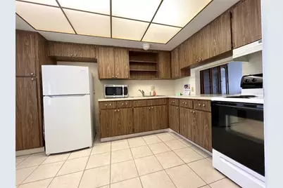 8651 10th Street N #210, Saint Petersburg, FL 33702 - Photo 22