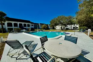 8651 10th St N, Saint Petersburg, FL 33702 - Photo 30