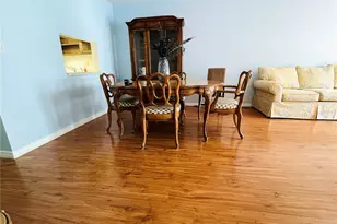 8651 10th St N, Saint Petersburg, FL 33702 - Photo 12