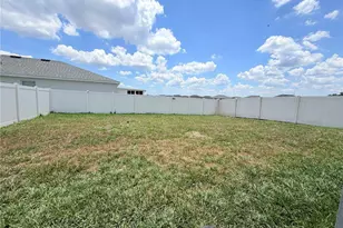 35255 Crescent Creek Dr, Zephyrhills, FL 33541 - Photo 8