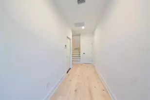 4324 W Gray St, Tampa, FL 33609 - Photo 2