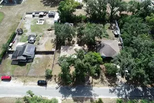 2831 N Valrico Rd, Seffner, FL 33584 - Photo 20