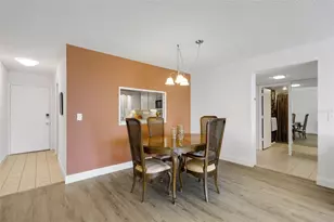 7665 Sun Island Dr S, South Pasadena, FL 33707 - Photo 6
