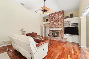 7210 Wareham Dr, Tampa, FL 33647 - Photo 4