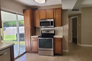 10385 111th Pl, Largo, FL 33773 - Photo 10