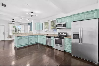 4556 Yarmouth Avenue S, Saint Petersburg, FL 33711 - Photo 8